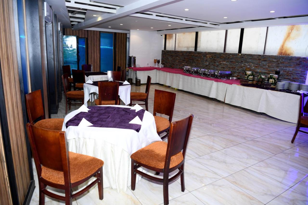 Continental Suite Salmiya Eksteriør billede