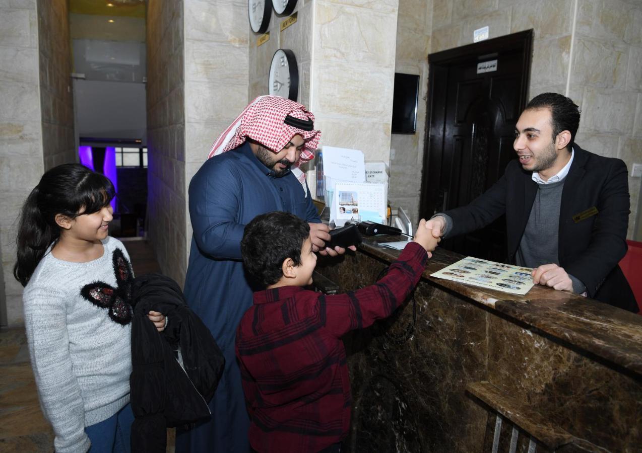 Continental Suite Salmiya Eksteriør billede